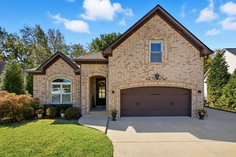 112 Grayson Ln White House TN 37188