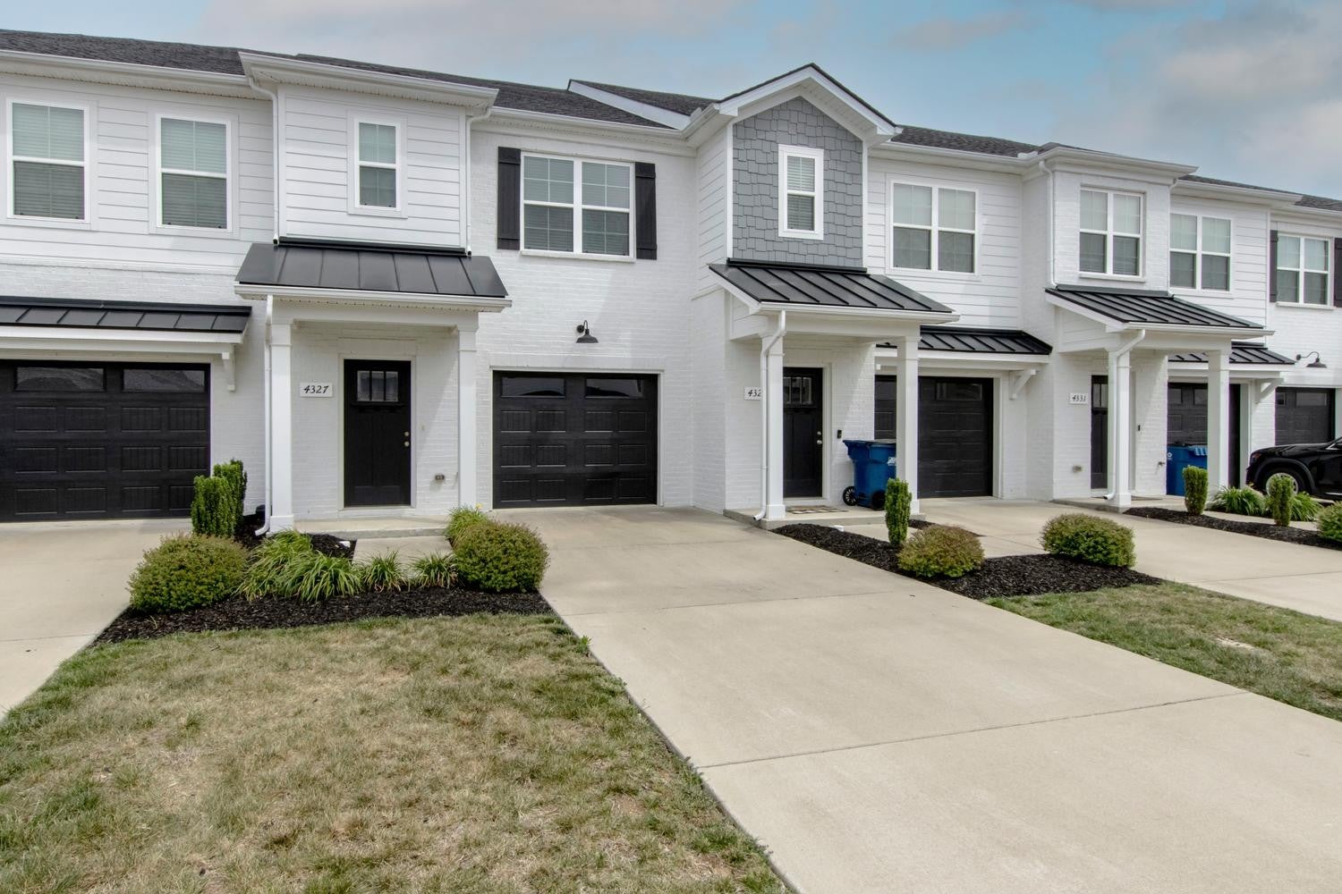 4327 Doral Dr