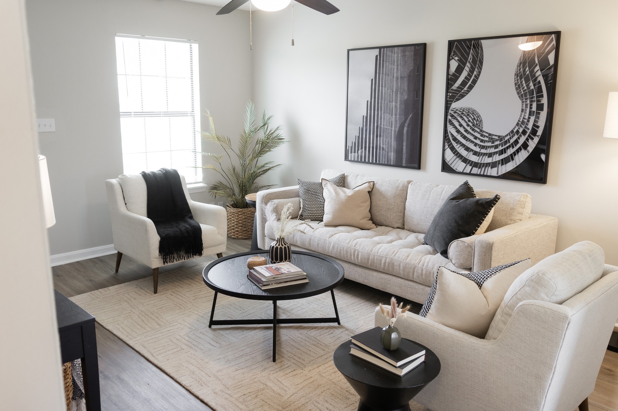 284 Rue Le Mans Drive B