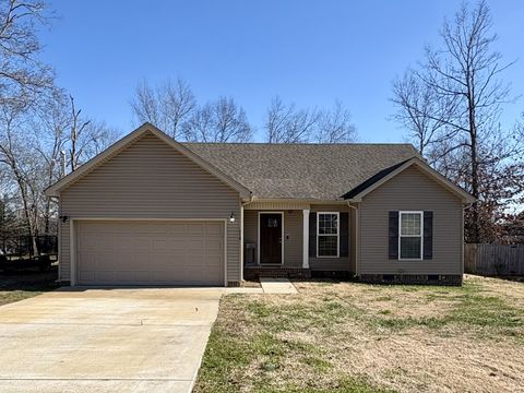 Photo of 114 Doak St, Shelbyville, TN 37160 (MLS # 3061812)