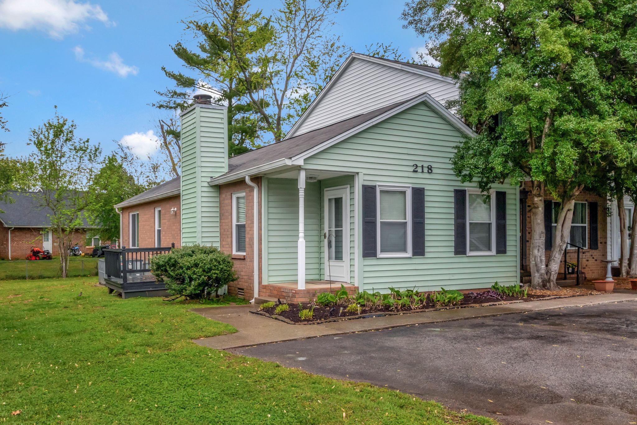 218 Richland Ave