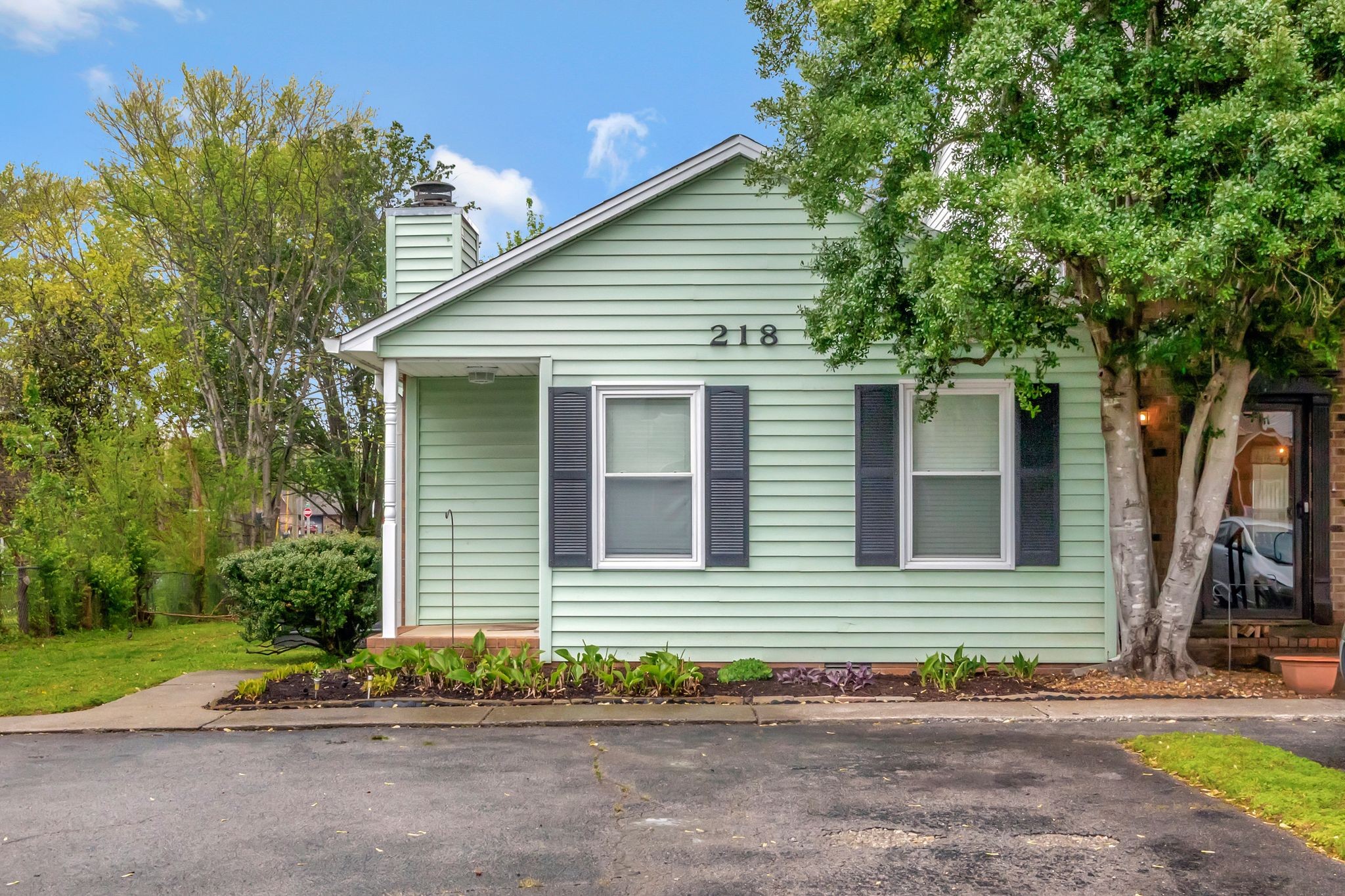 218 Richland Ave