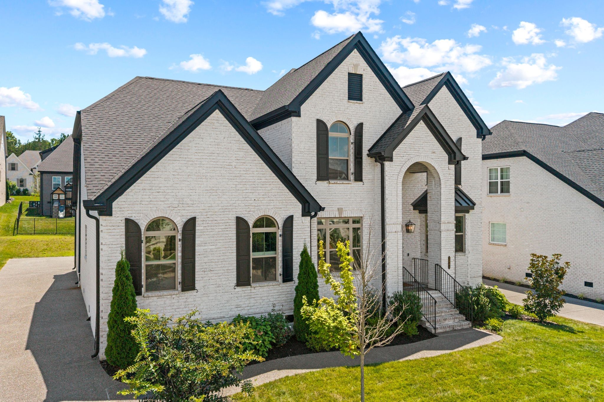 2041 Bocage Cir