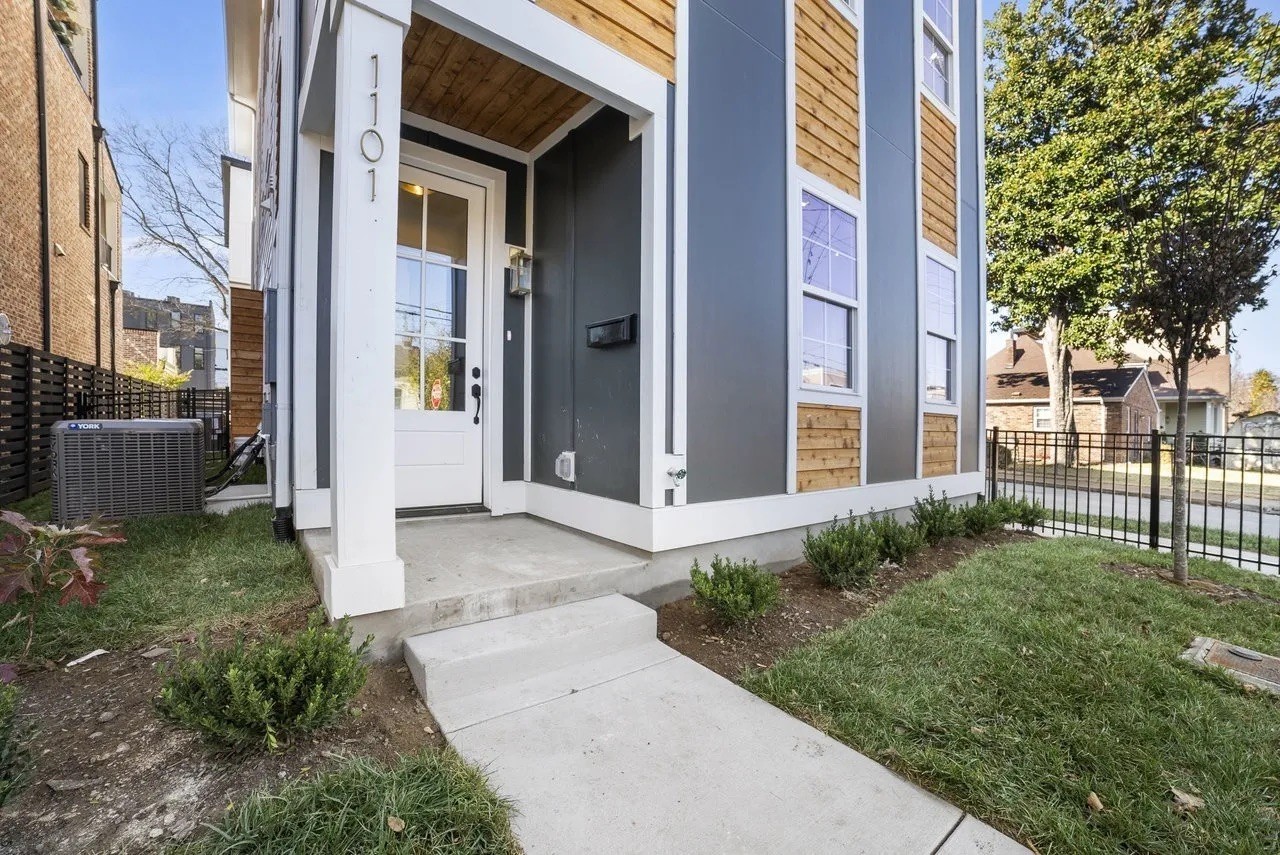 1101 2nd Ave S