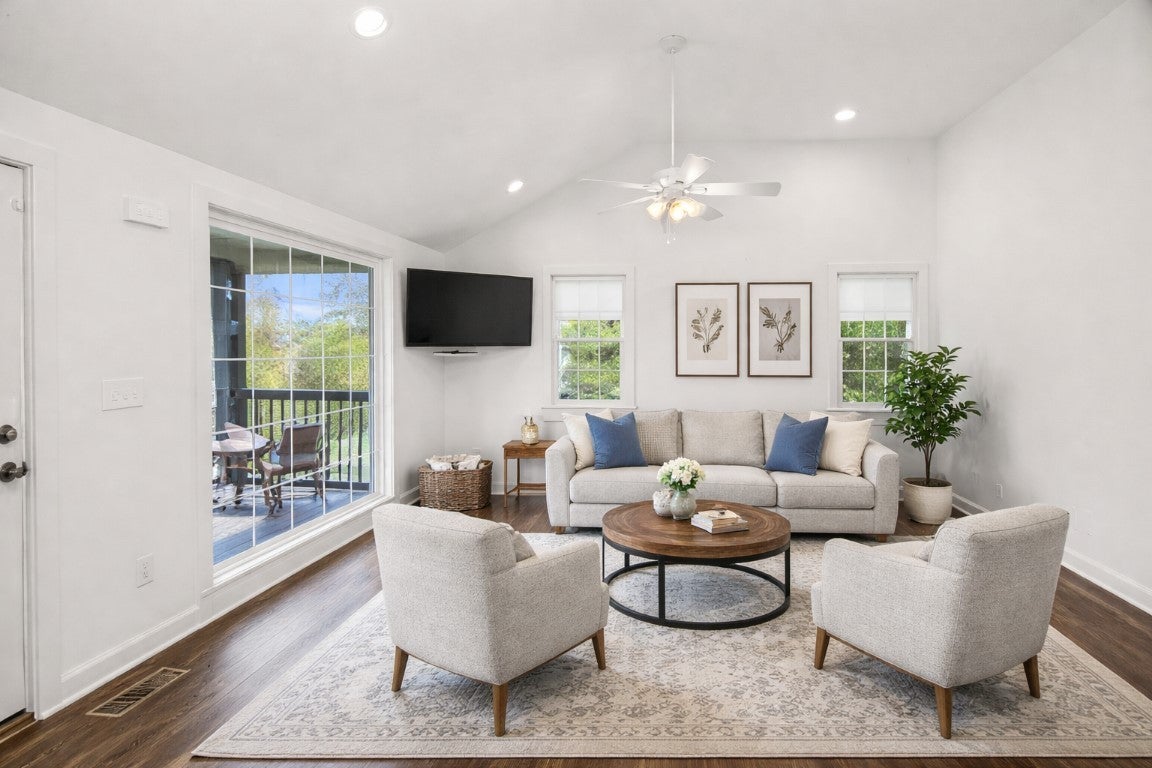 2-bed home at 2722 Ennis Rd, Nashville, sold June 18, 2026