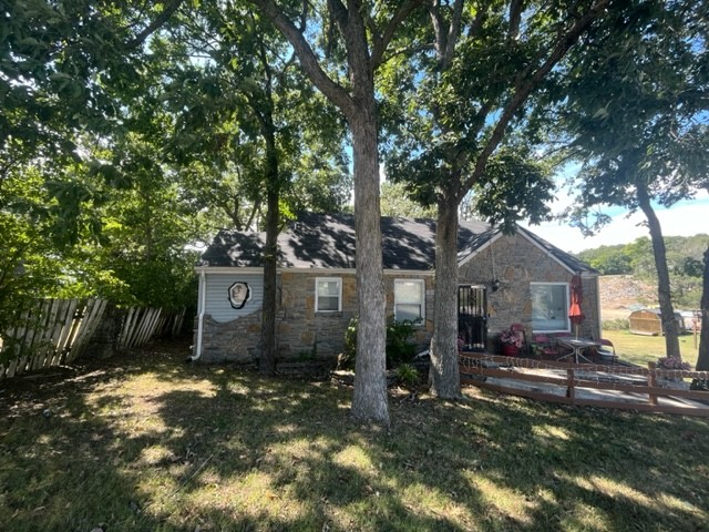 2400 Old Matthews Rd