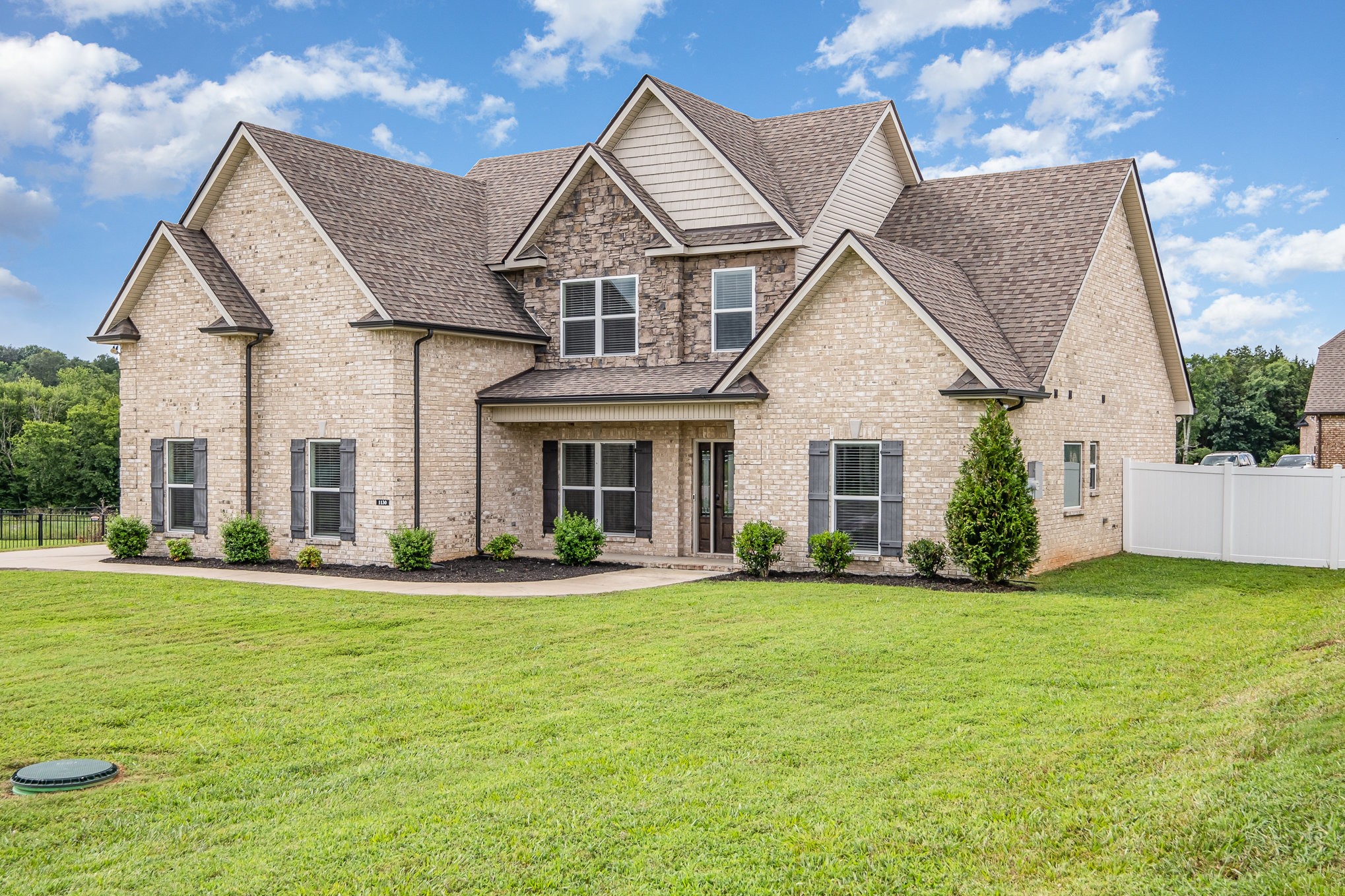 1130 Escalade Ct