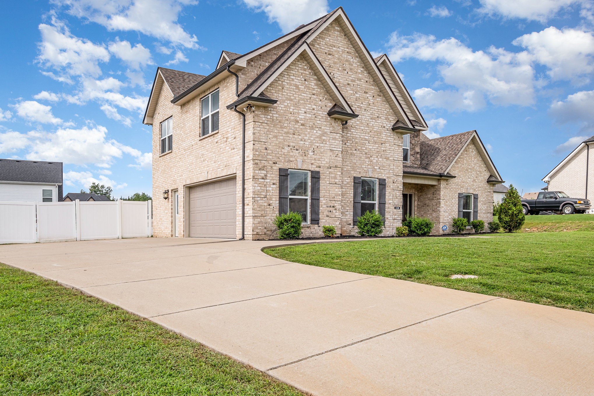 1130 Escalade Ct