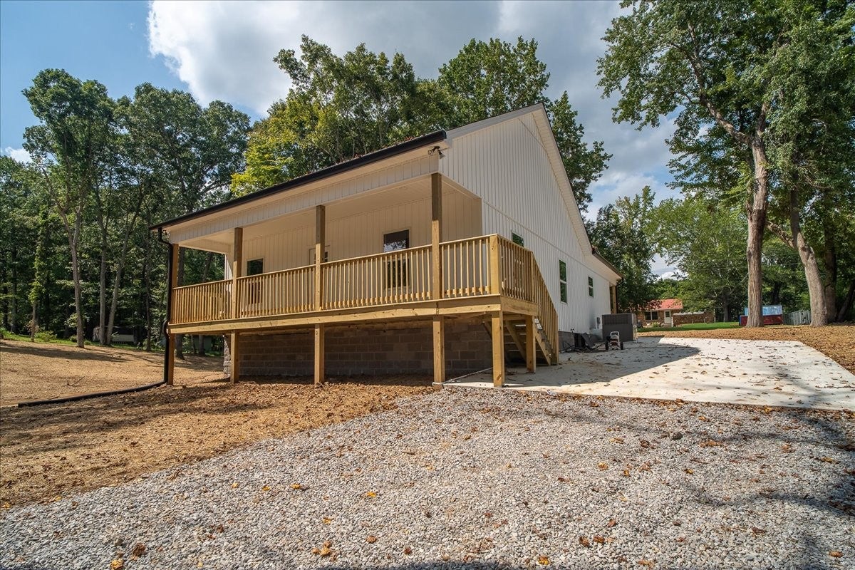 290 Devin Dr