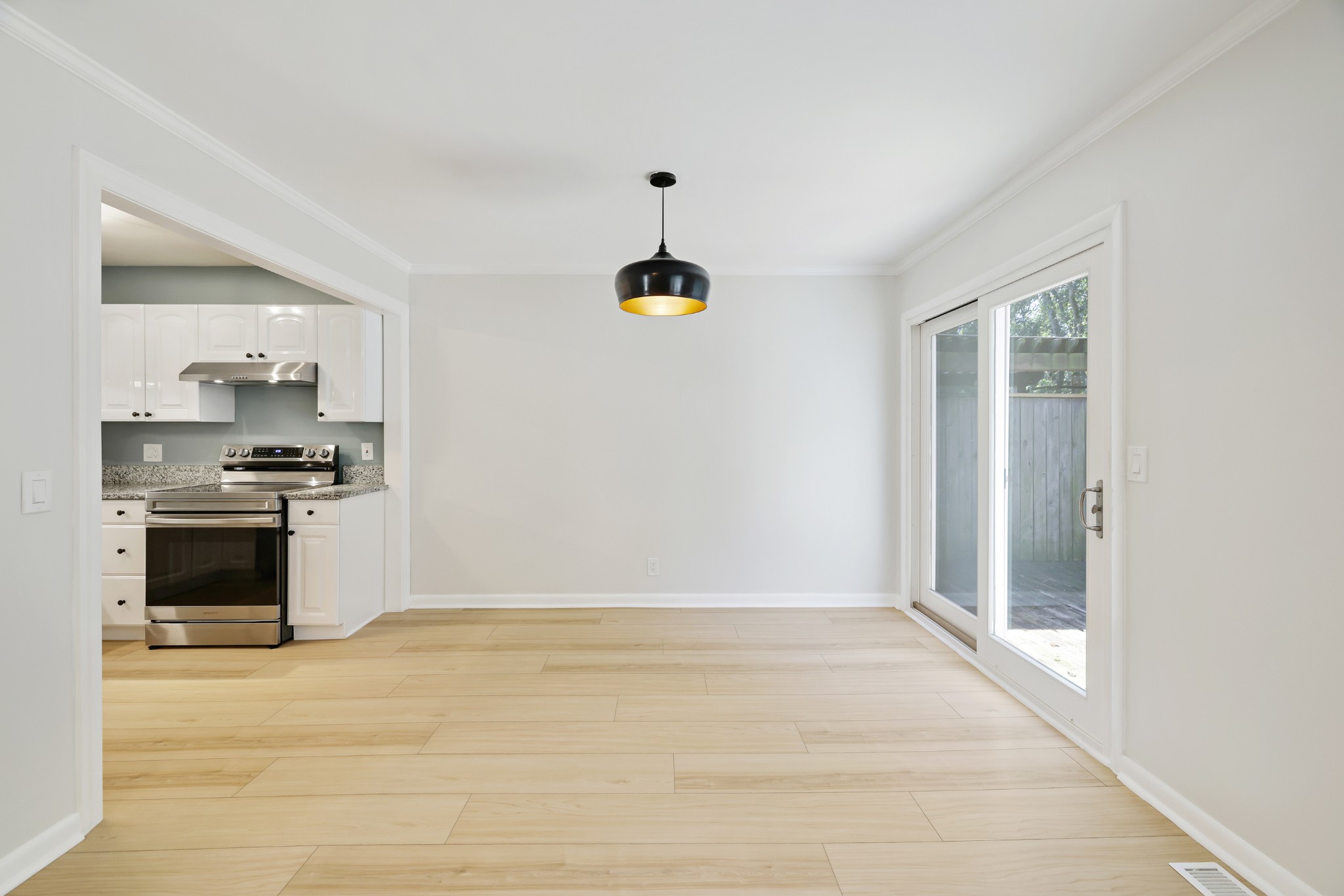 560 Doral Country Dr