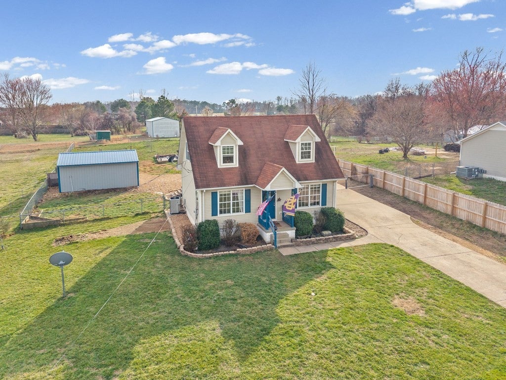 5483 Roaring Springs Rd