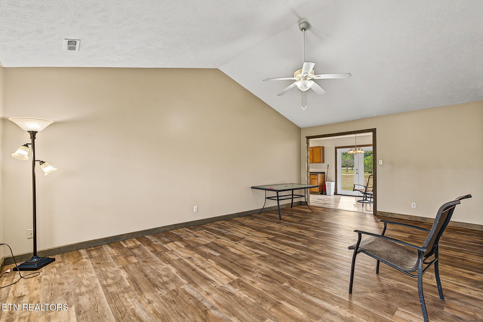 6622 Howard School Rd