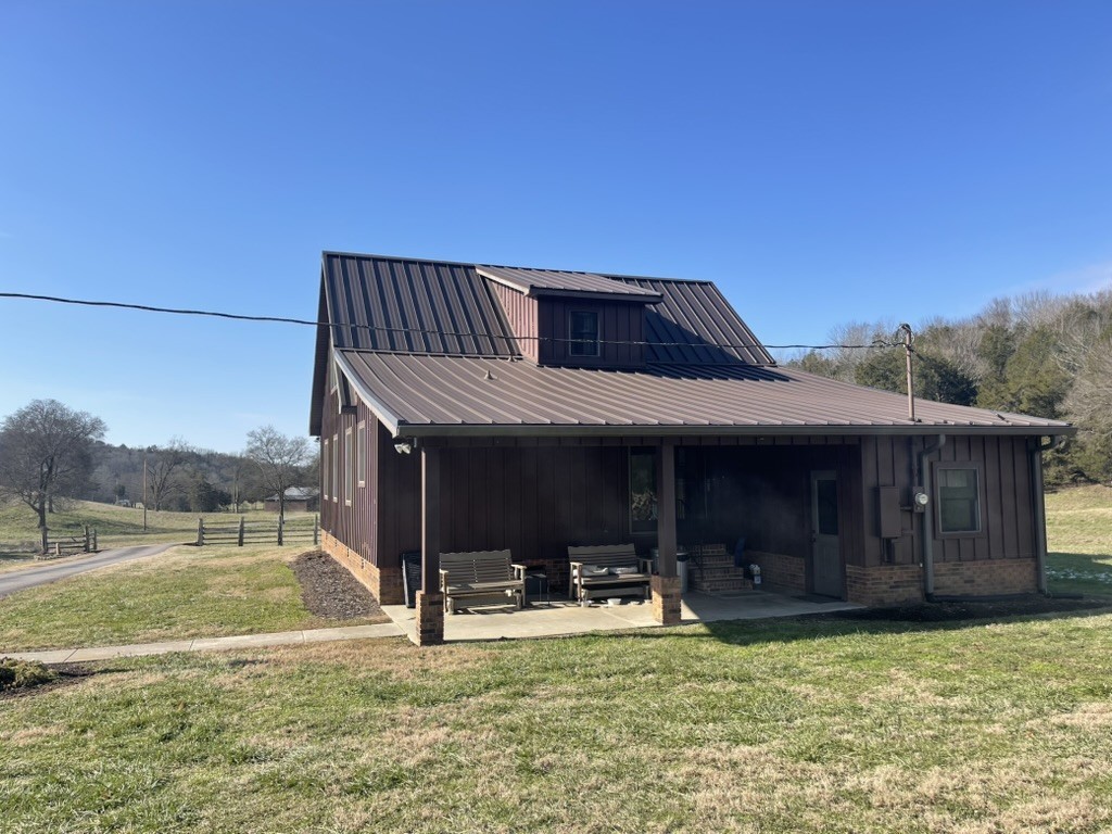 501 Gray Rd