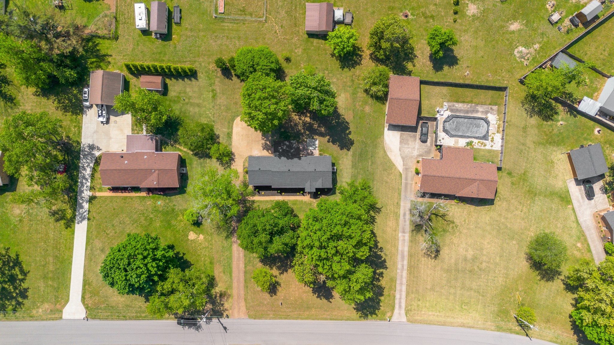 310 Lisa Ln