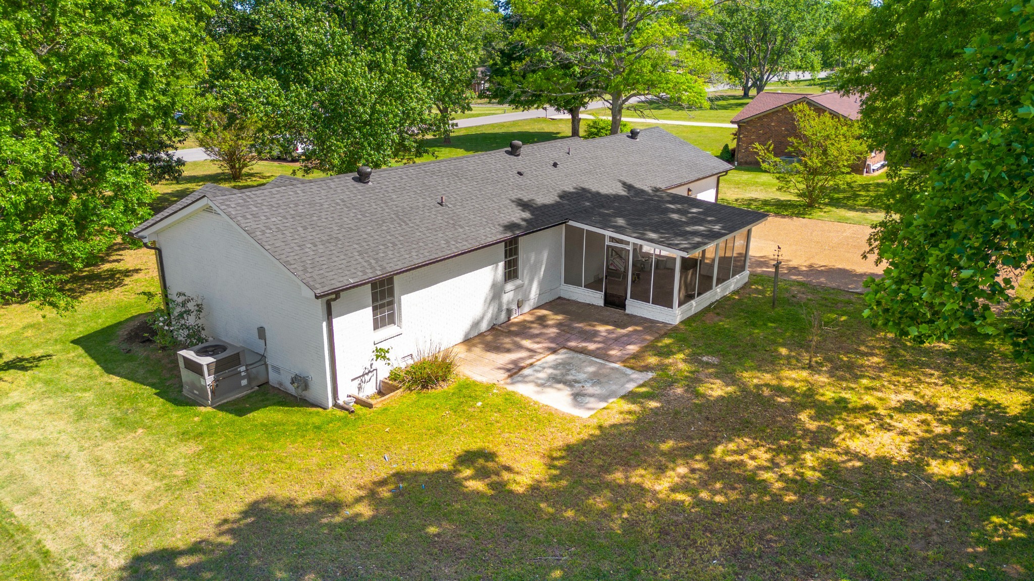 310 Lisa Ln