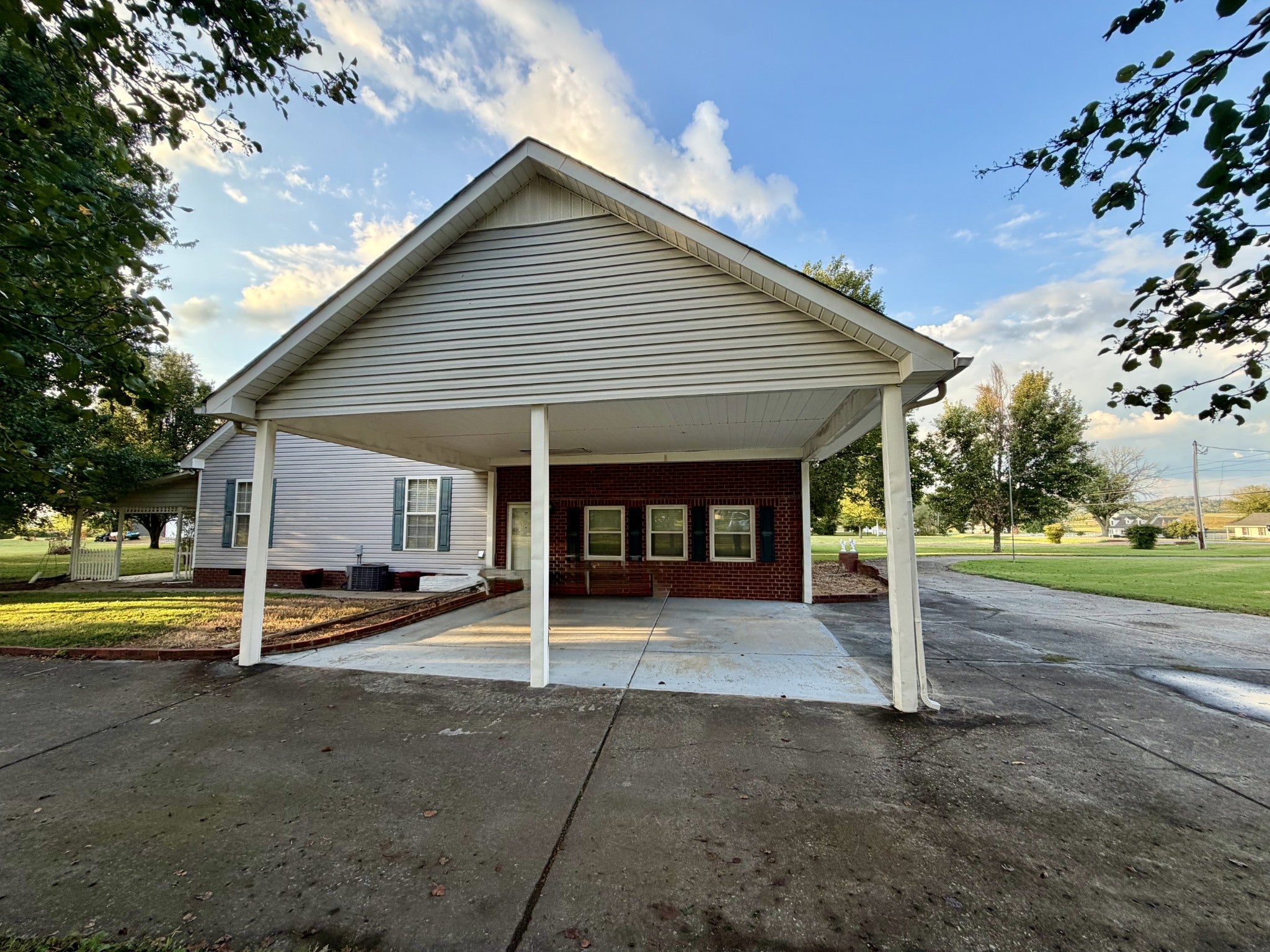 759 Rock Springs Rd
