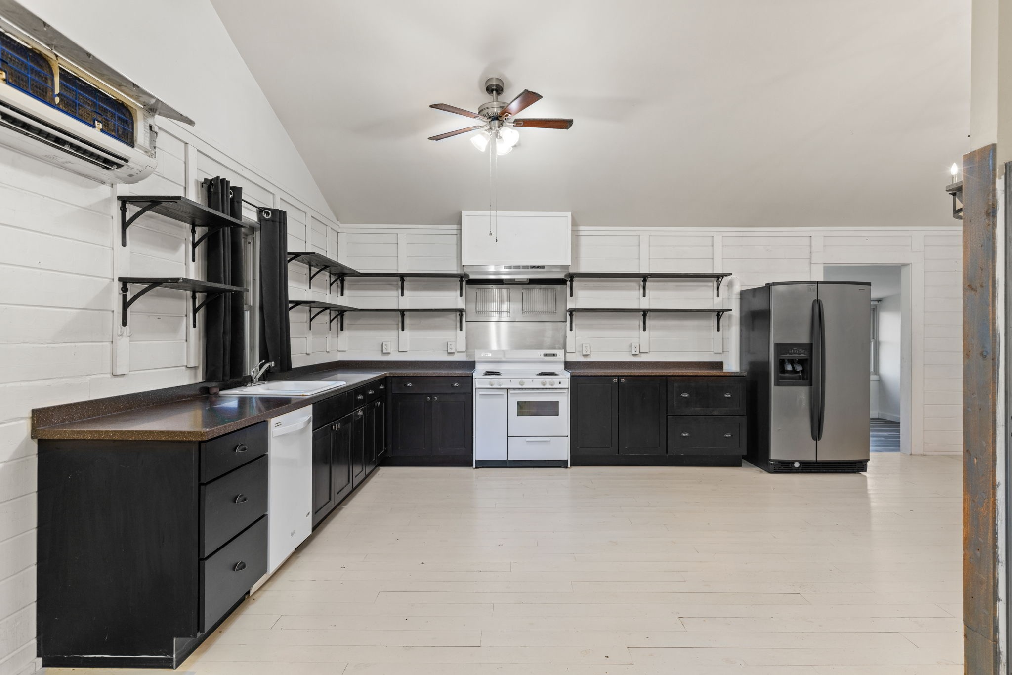 9680 Buttermilk Ridge Rd