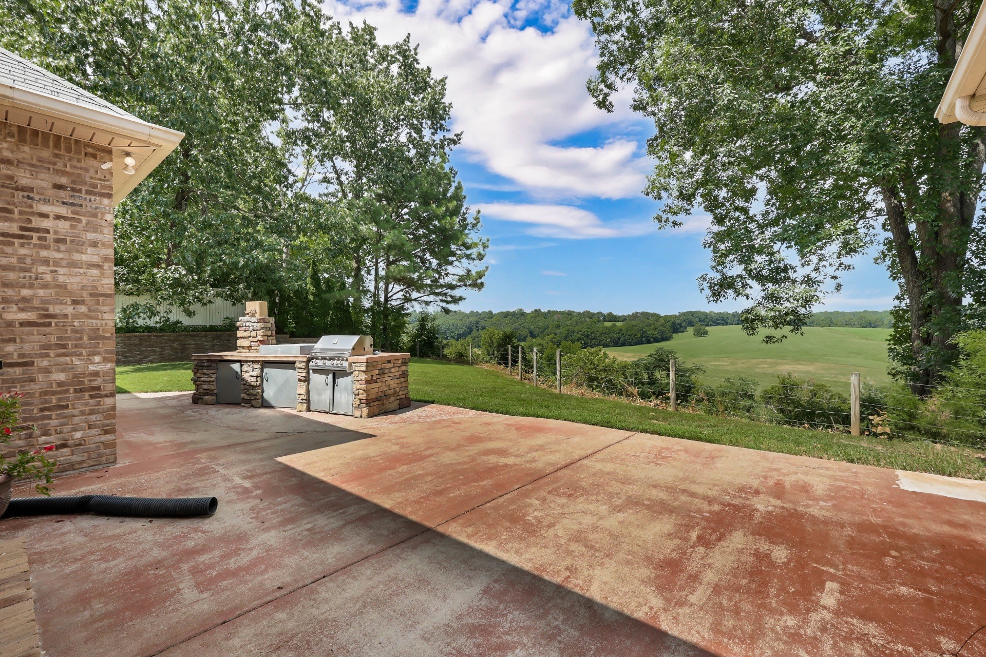 1741 Riverhaven Dr