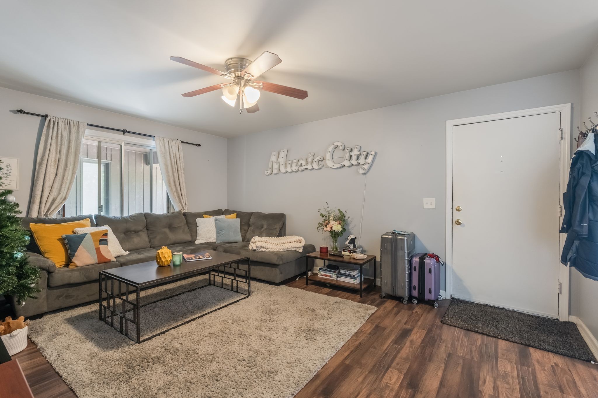 3901 Whitland Ave 28