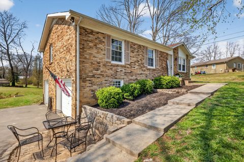 115 Spanish Ct Dickson TN 37055