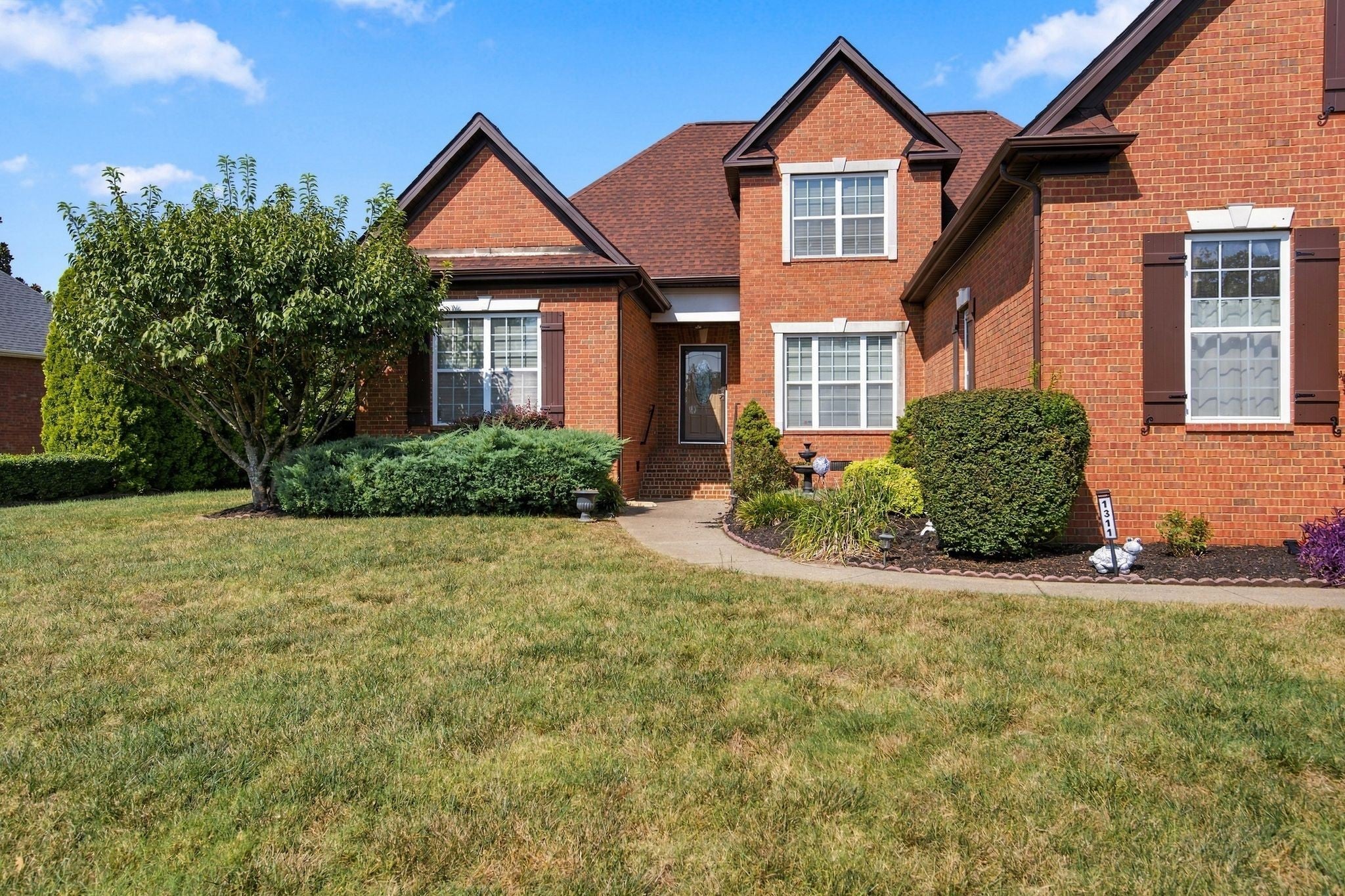 1311 Heather Pl