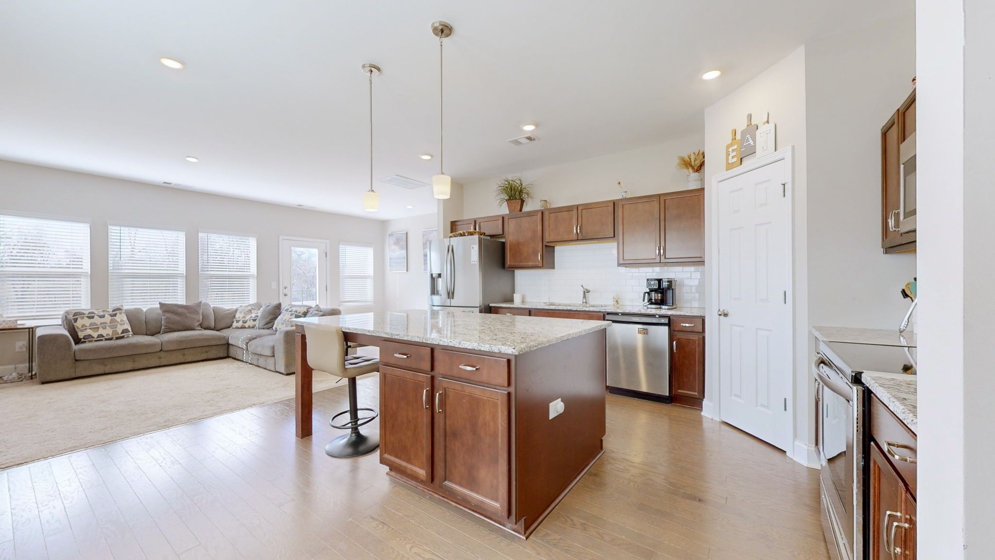 2069 Creekland View Blvd