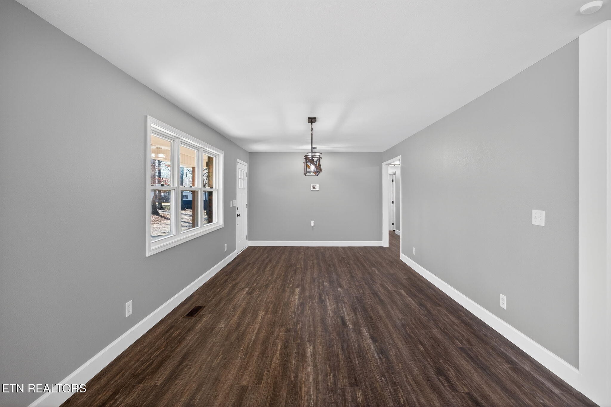 1112 N Shady Lane Loop