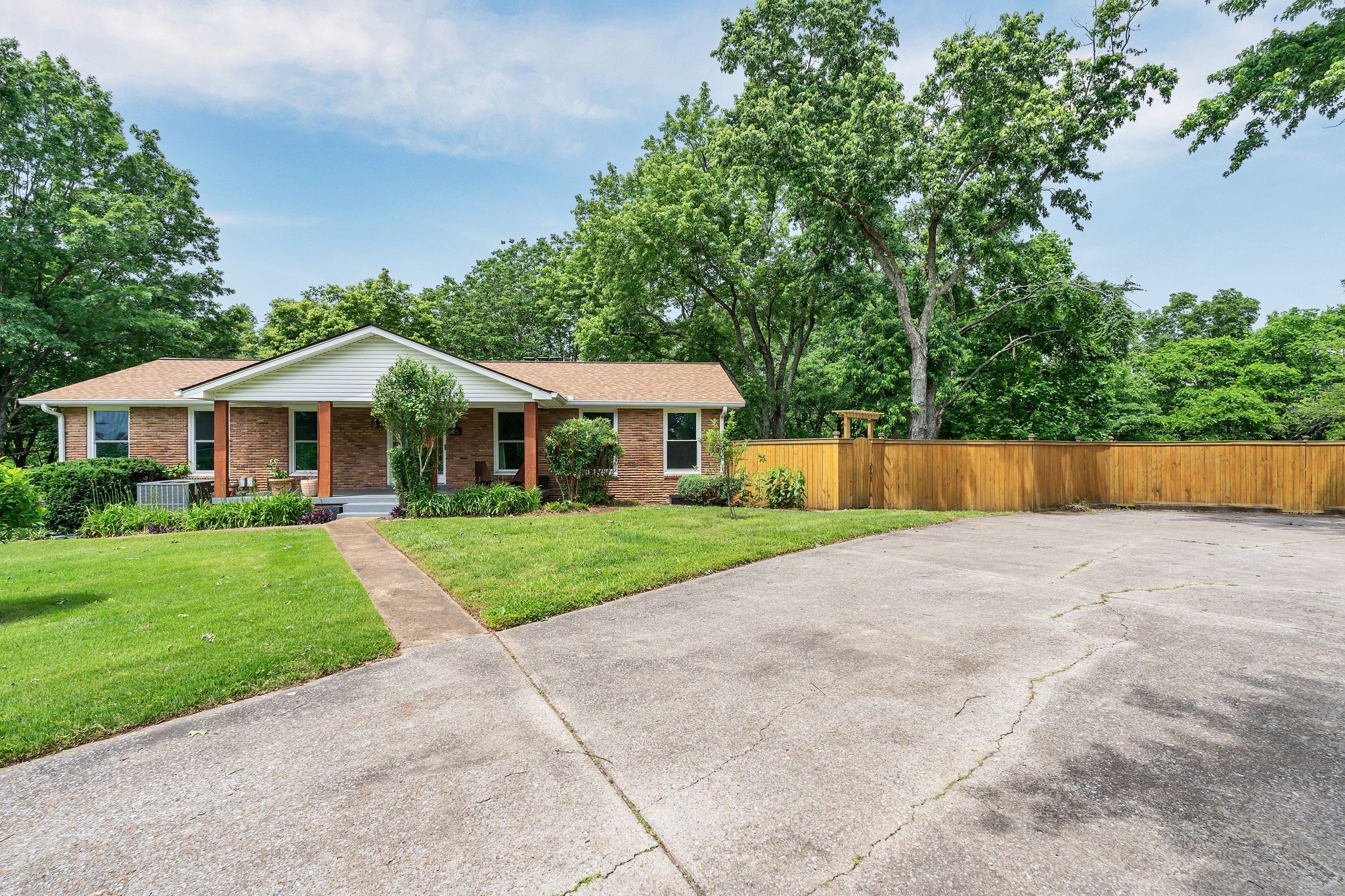 415 Isaac Dr