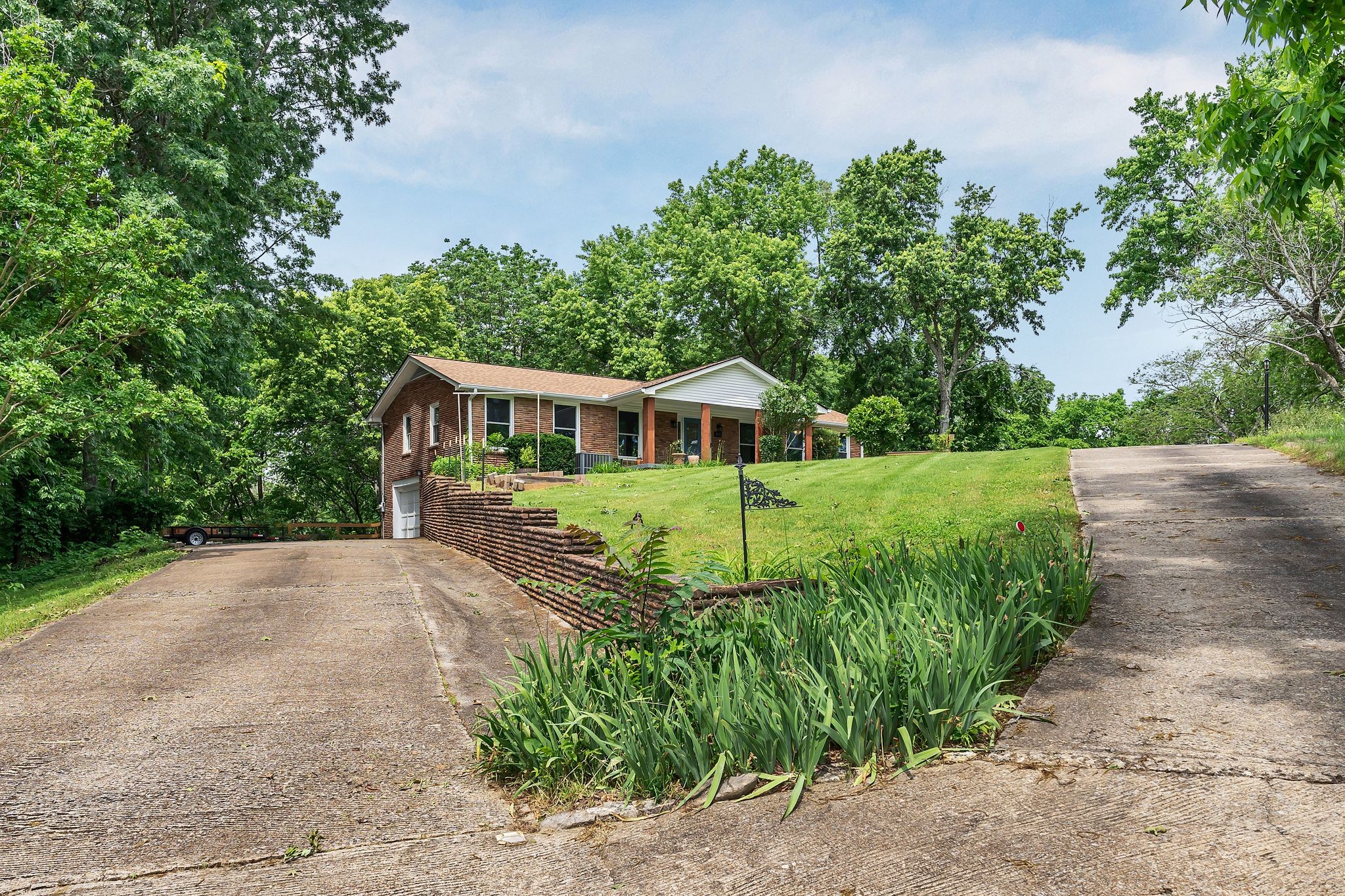 415 Isaac Dr