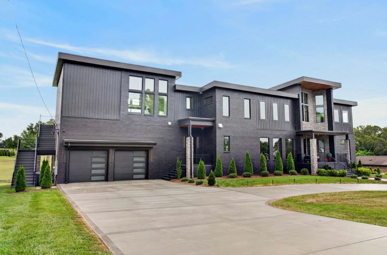 116 Fairways Dr