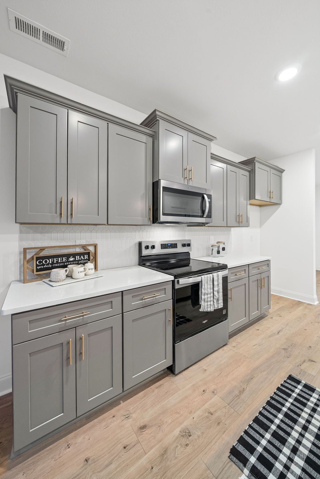 79 Fox Dr
