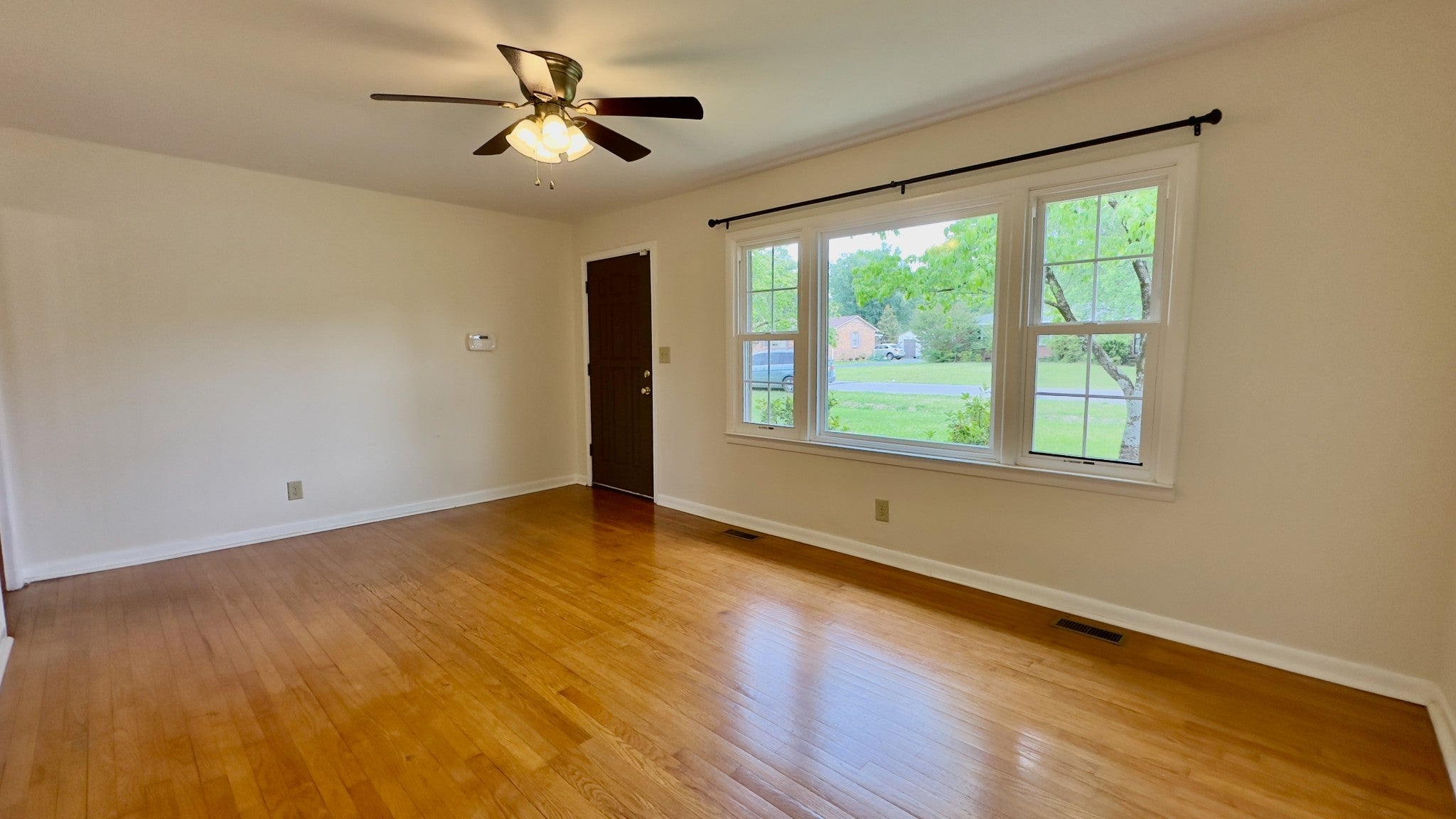 805 Fairlane Cir