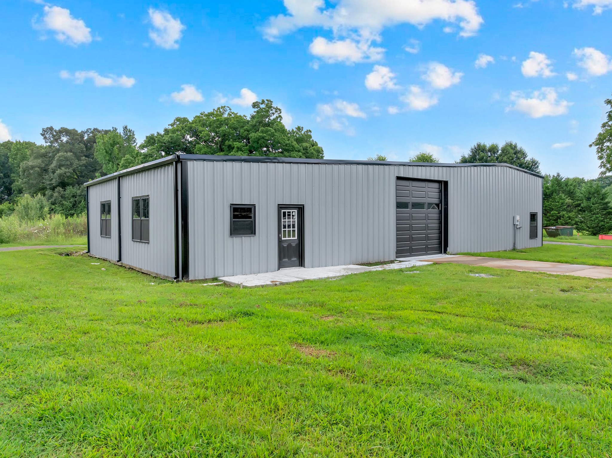 30 Arbor Ln