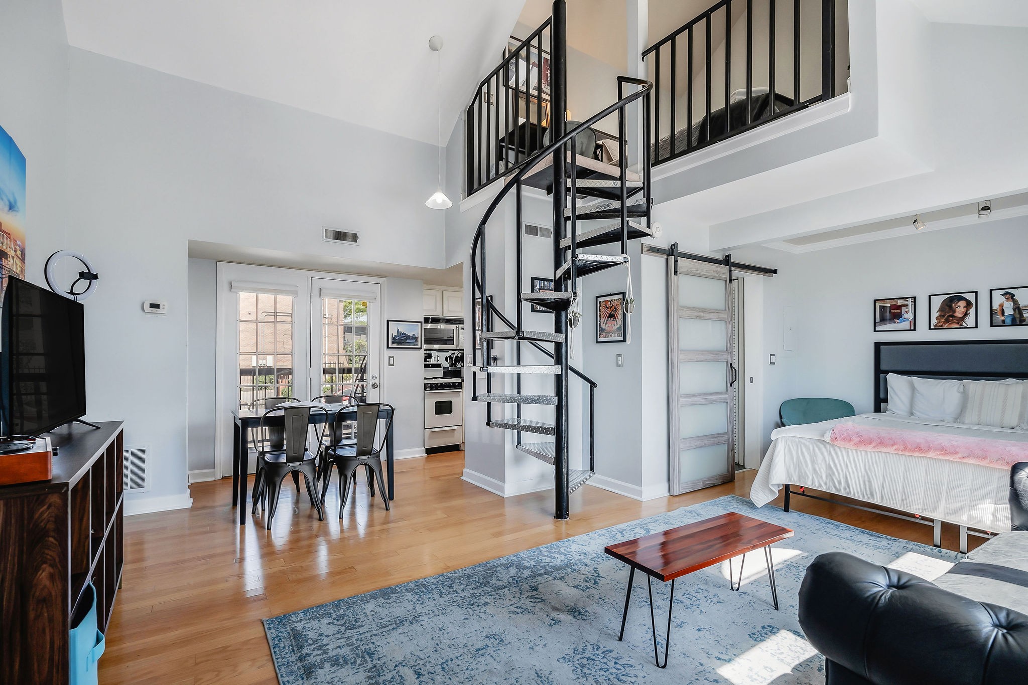602 President Ronald Reagan Way