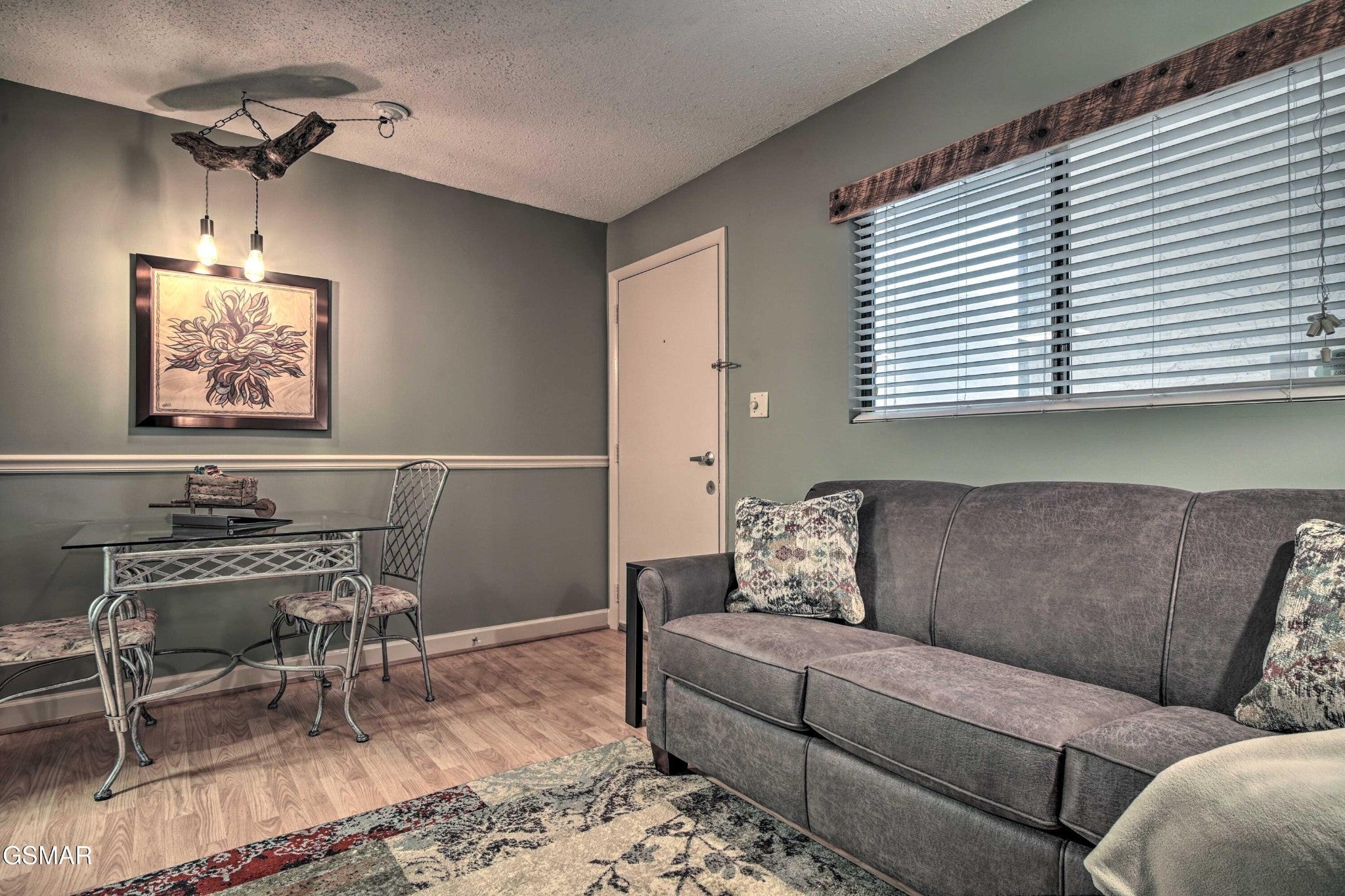 685 River Road 306