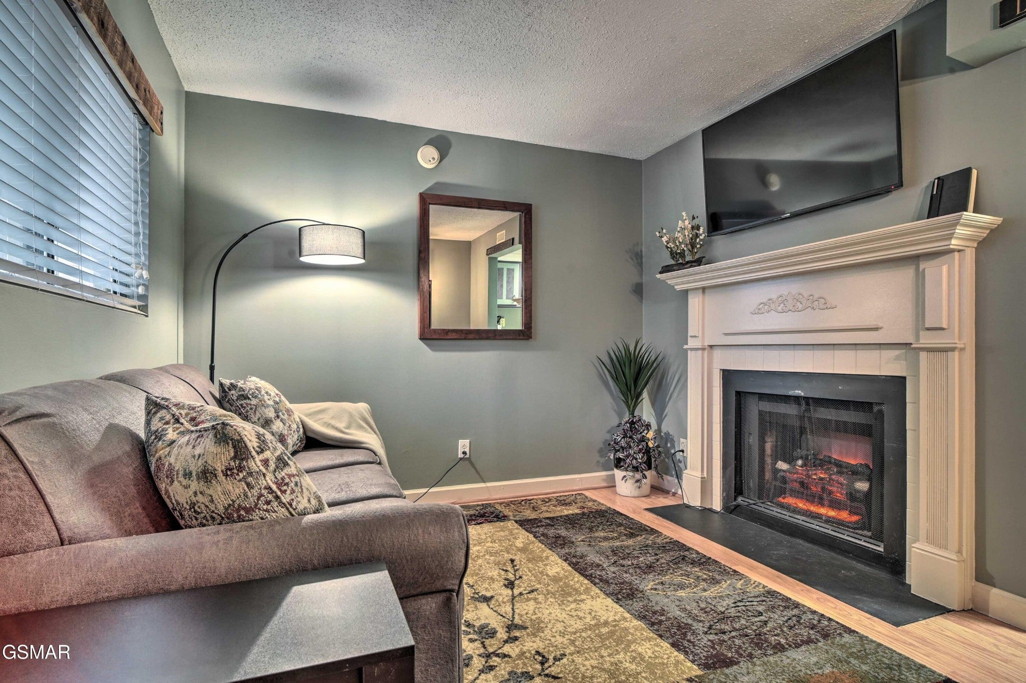685 River Road 306