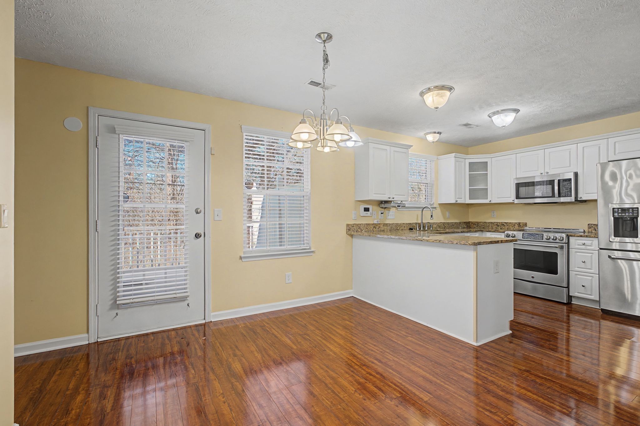 3001 Hamilton Church Rd 112