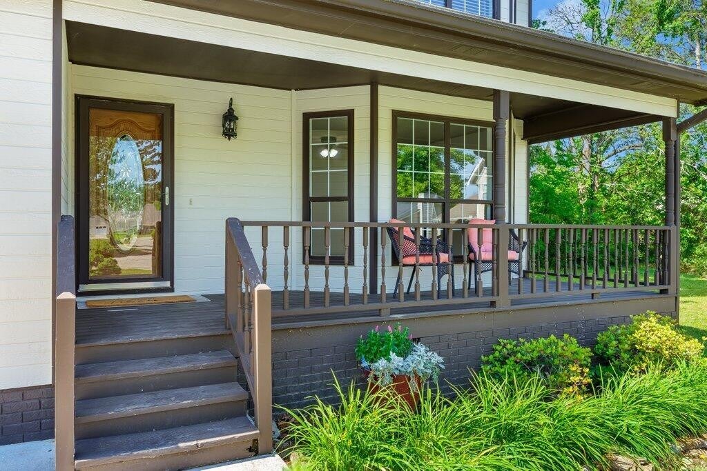 8708 Oak View Drive