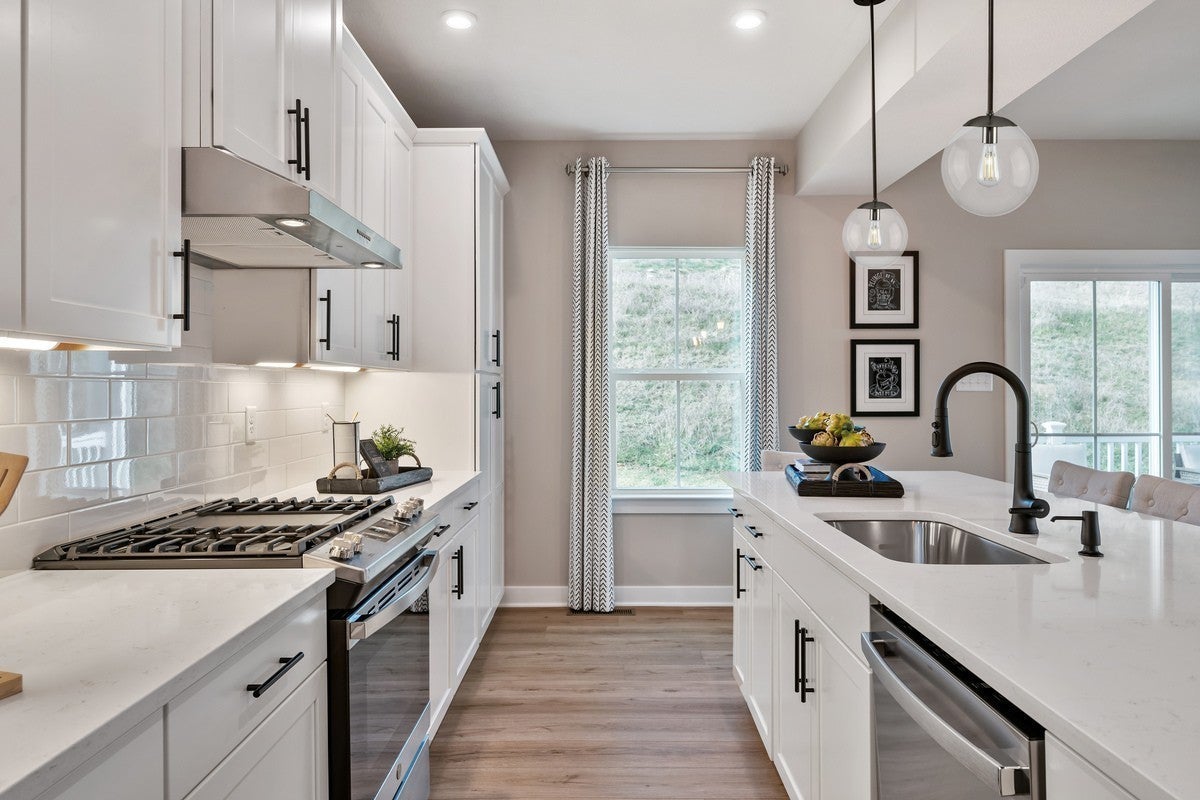 2718 Brumby Loop