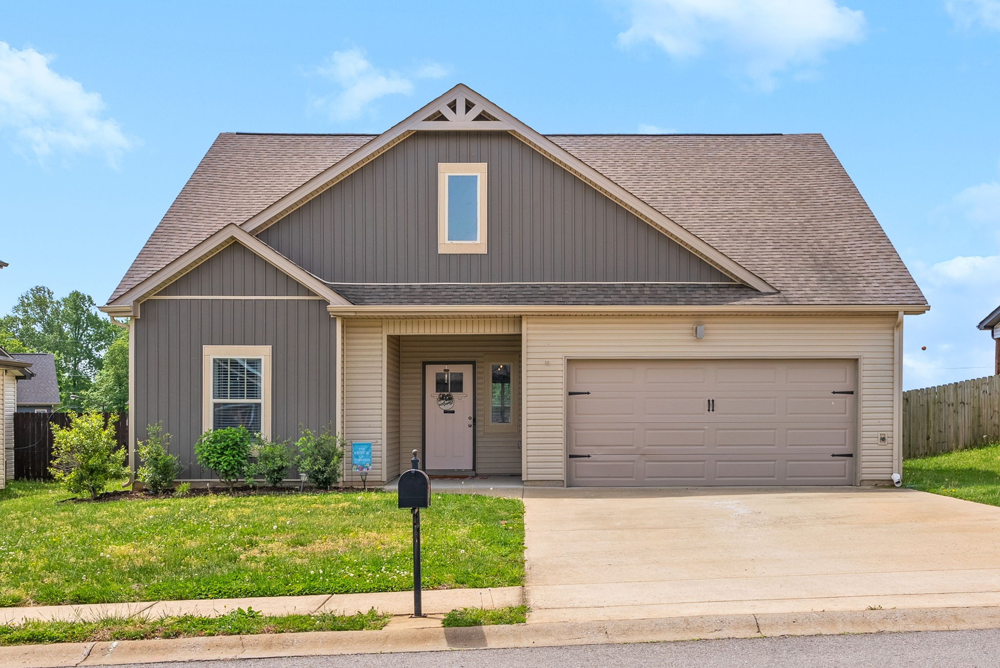 1164 Eagles Bluff Dr