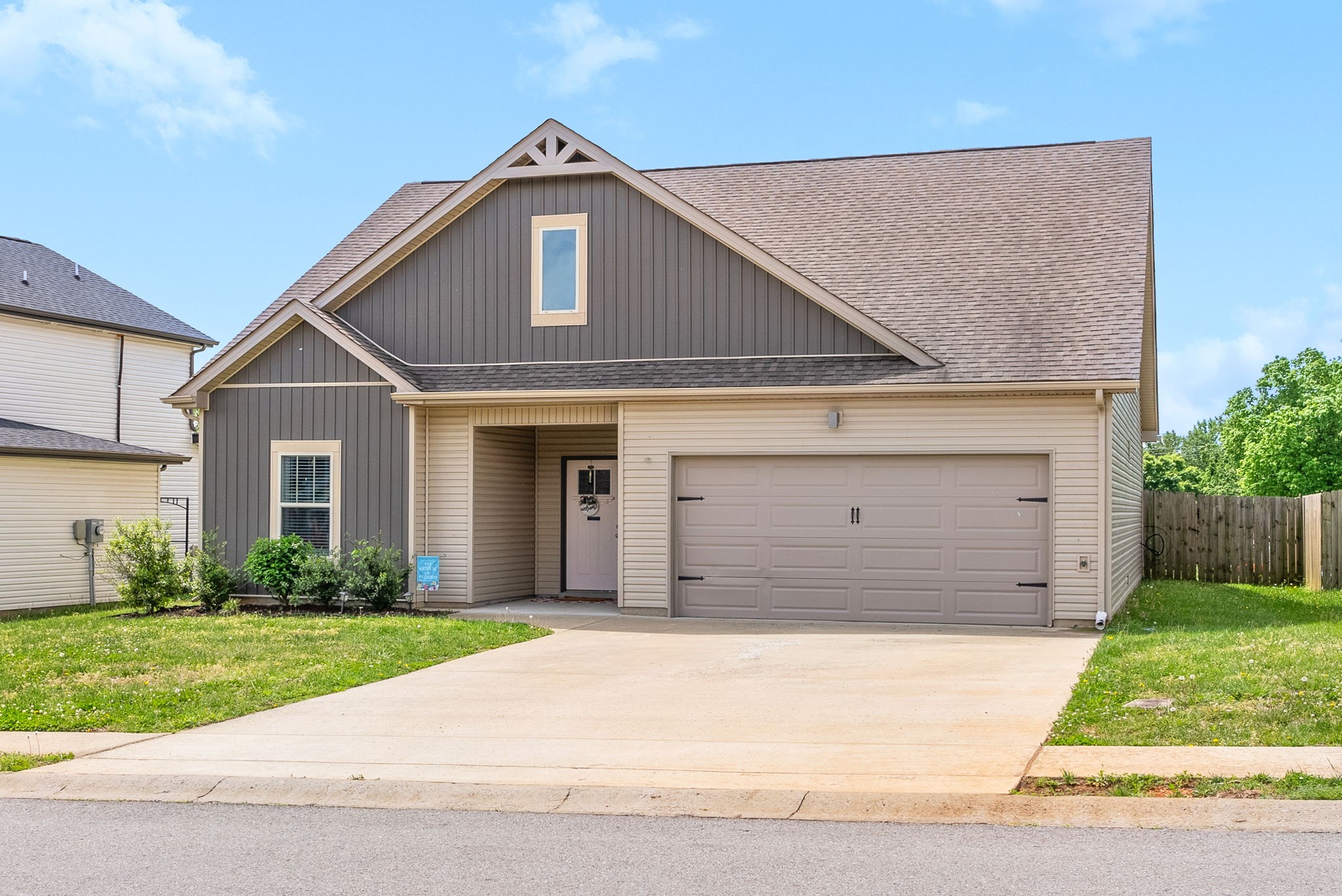 1164 Eagles Bluff Dr