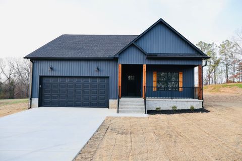 62 Hall St Lexington TN 38351