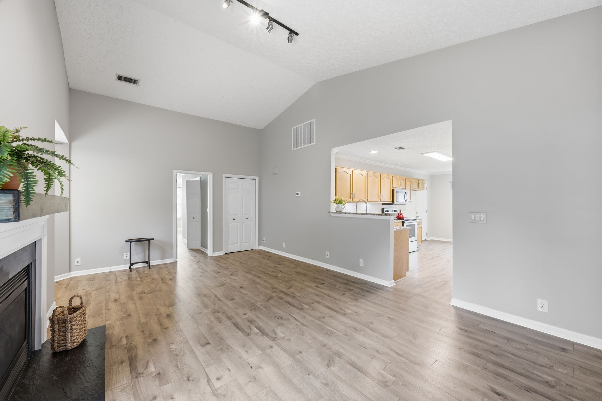 9033 Tarrington Ln