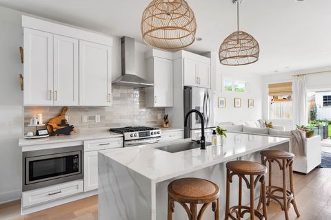 212A Queen Ave Nashville TN 37207