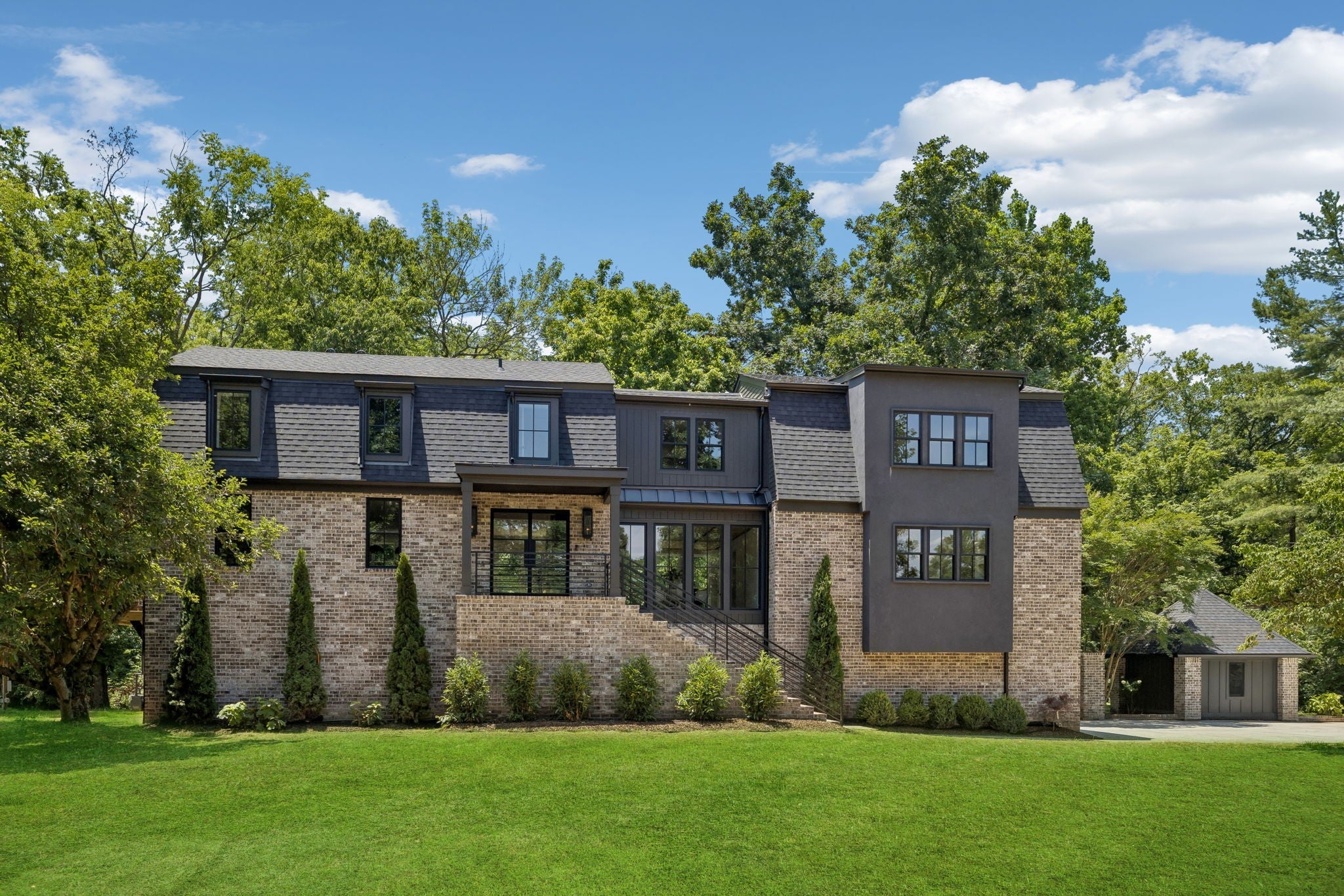 1901 Harpeth River Dr