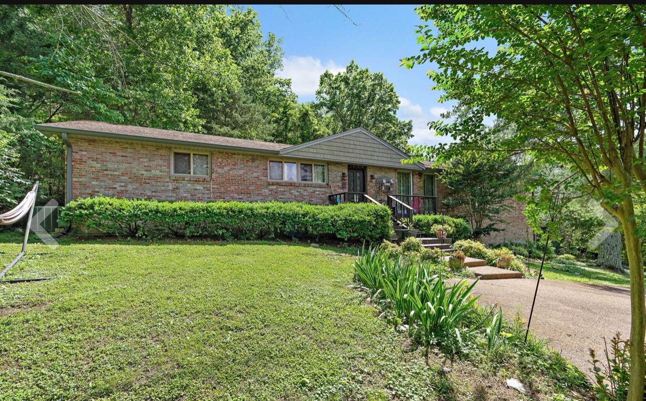 6555 Brownlee Dr