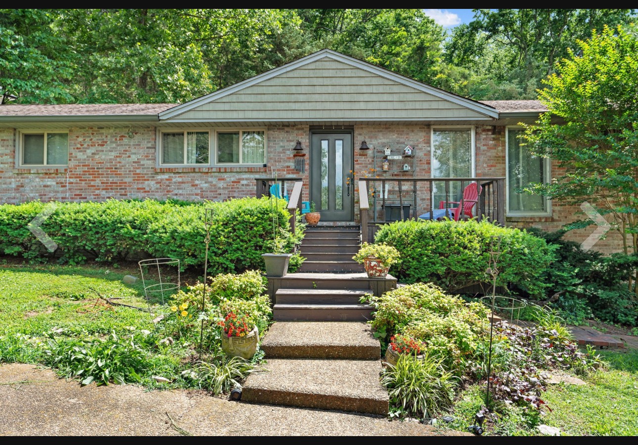 6555 Brownlee Dr