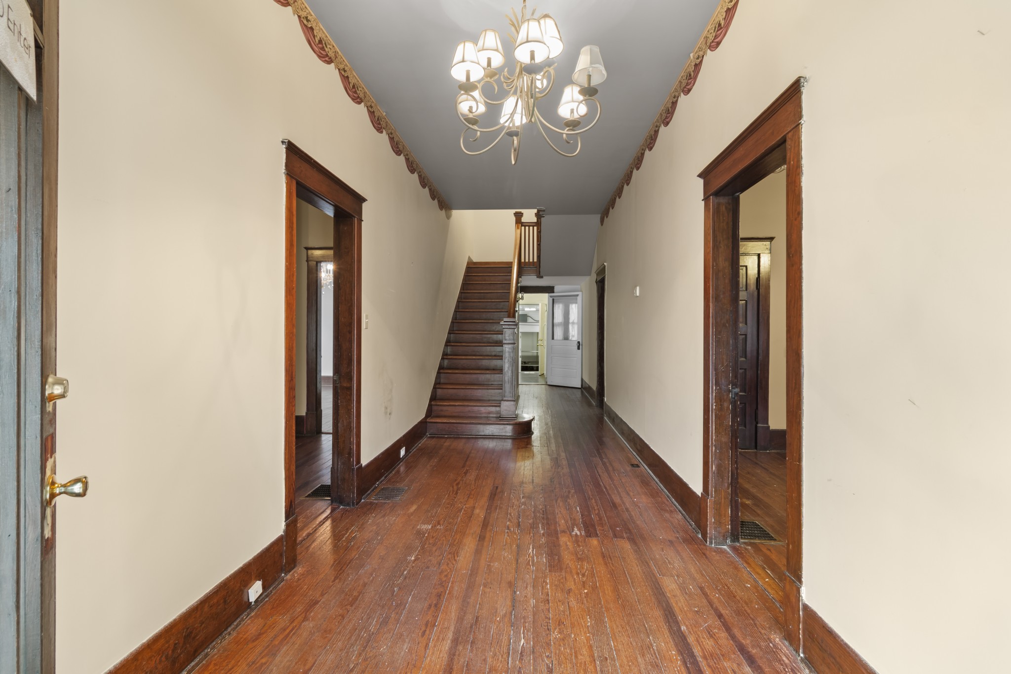 300 Maple St