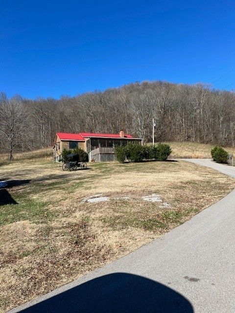 625 White Hollow Ln Lafayette TN 37083