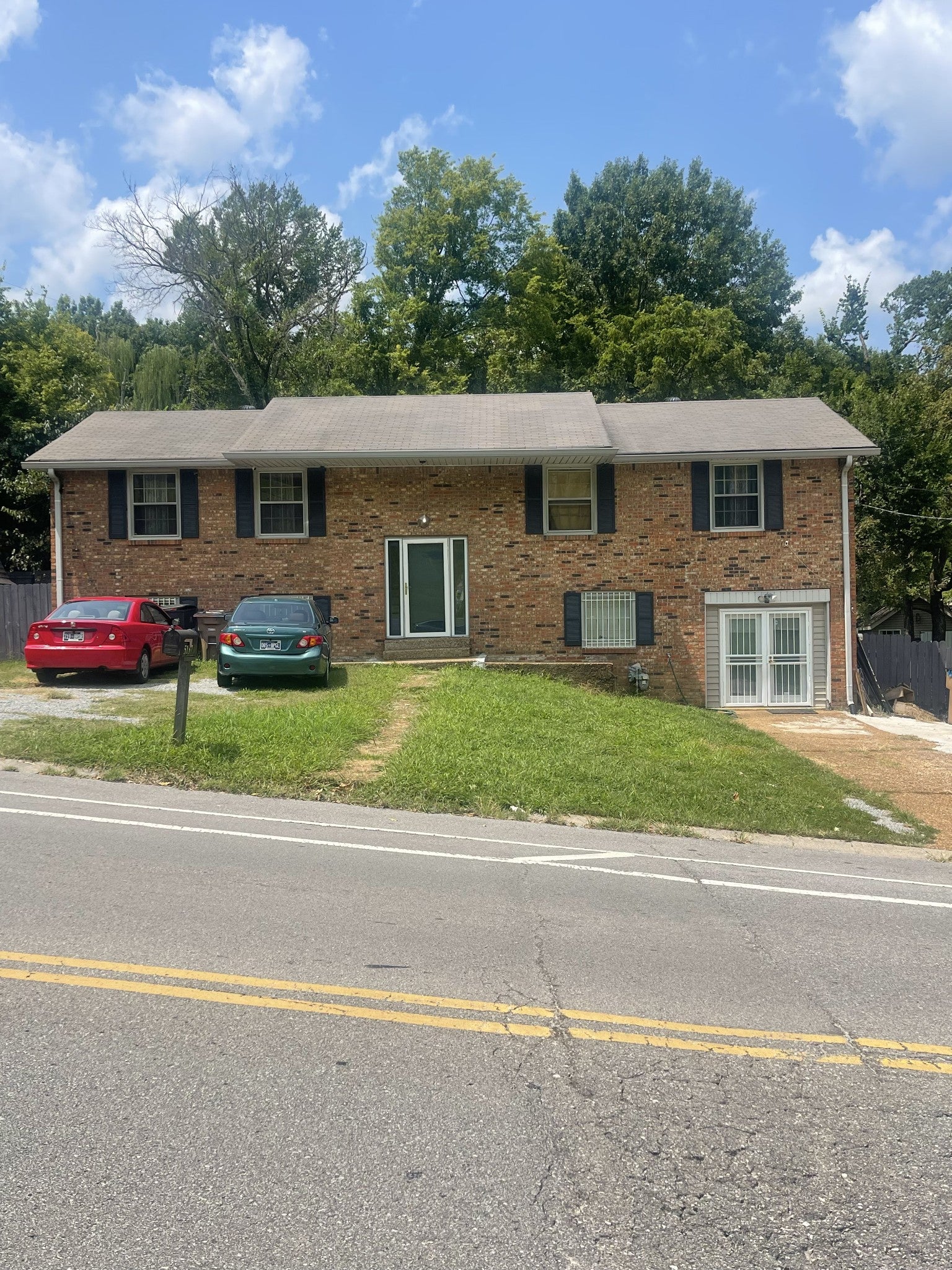 5137 Amalie Dr